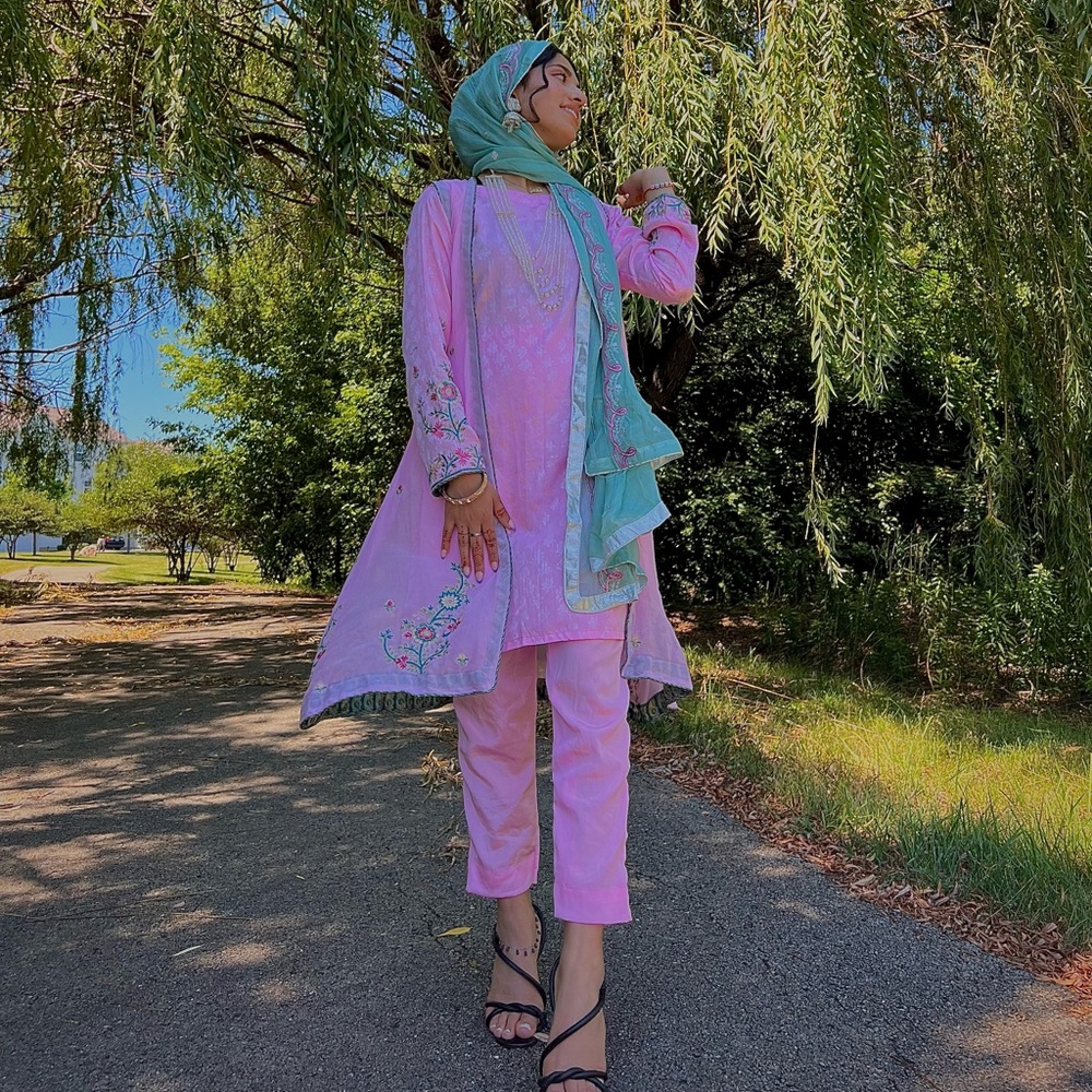 Meet your Posher, Mashal